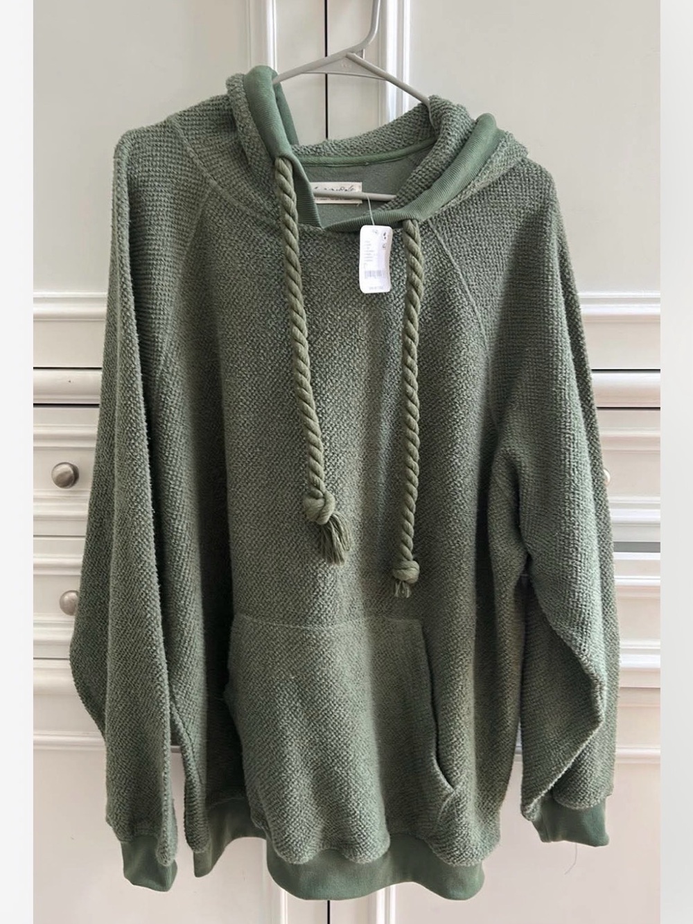 NWT Free People Looped In Hoodie in Olive Green - Picture 3 of 3